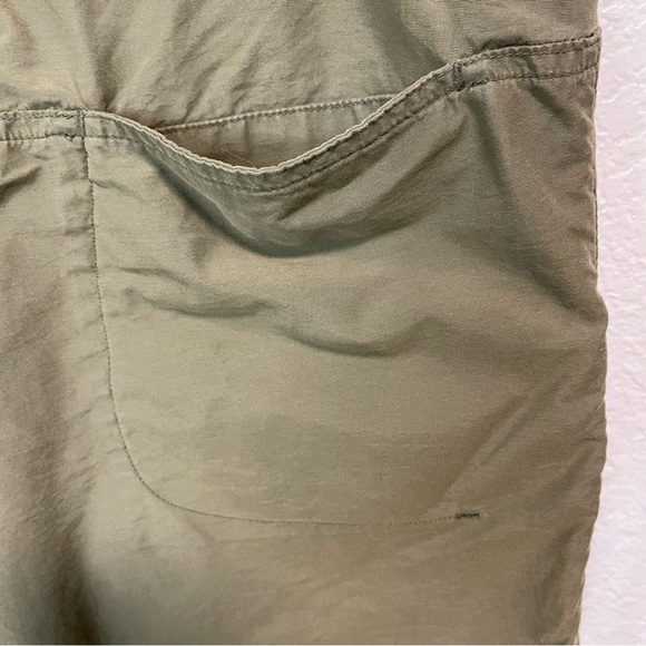 Columbia Olive Green Hiking Drawstring Shorts Size Medium - Picture 8 of 8